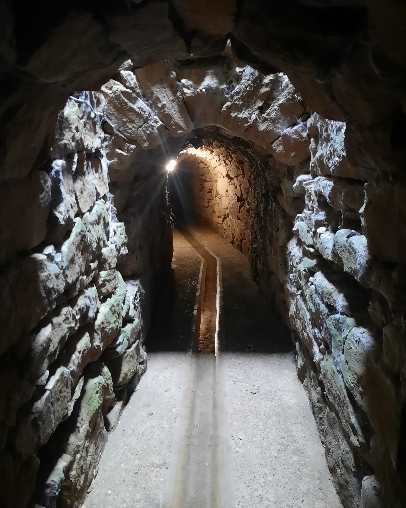 Interior del tram visitable de la mina de l'Estany